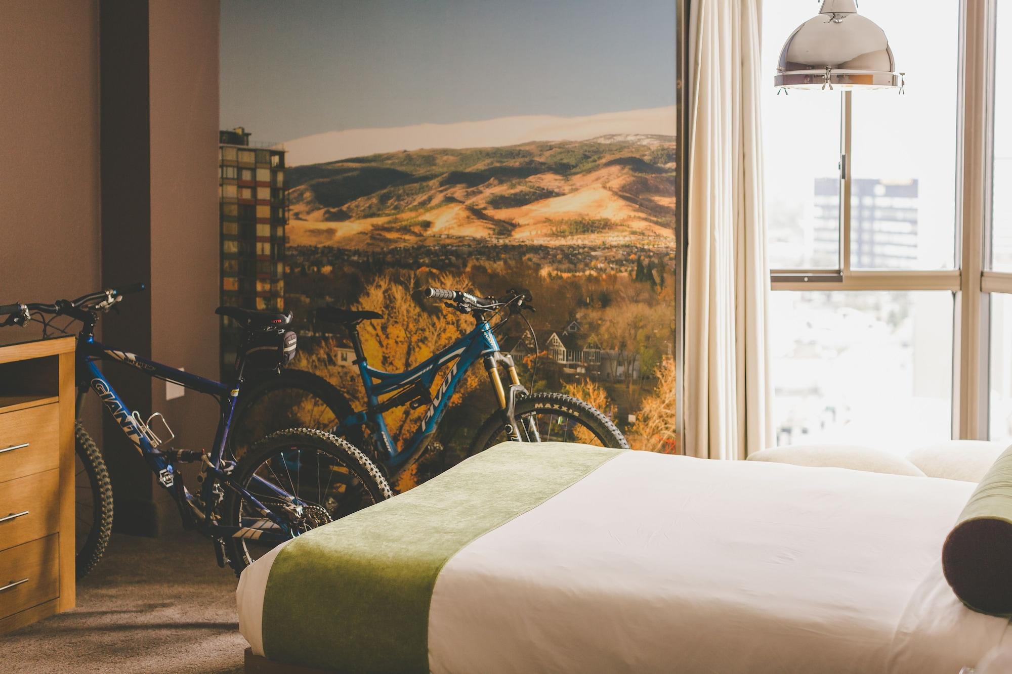 Whitney Peak Reno, Tapestry Collection By Hilton Hotel