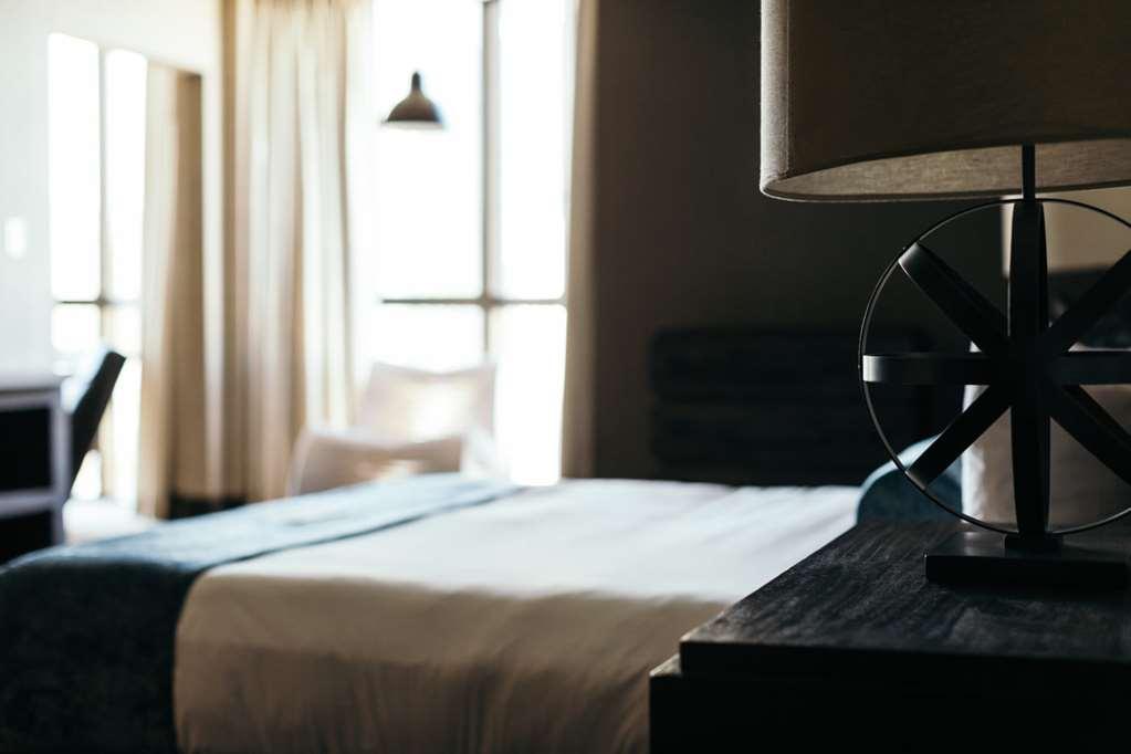 Whitney Peak Reno, Tapestry Collection By Hilton Reno